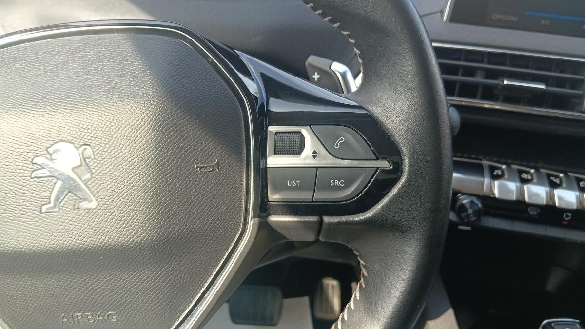 Peugeot 3008 1.5 HDI 130CV EAT8 Business